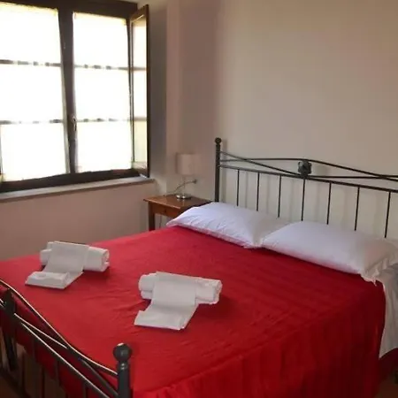 Superior Mit 2 Schlafzimmern Und Garten Appartement *