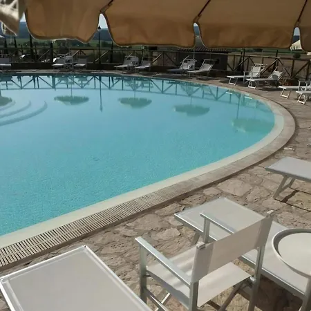 Appartement Superior Mit 2 Schlafzimmern Und Garten Campiglia Marittima